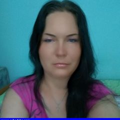Realna brunetka